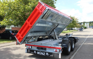 Tandem-Dreiseiten-Absenkkipper-Light