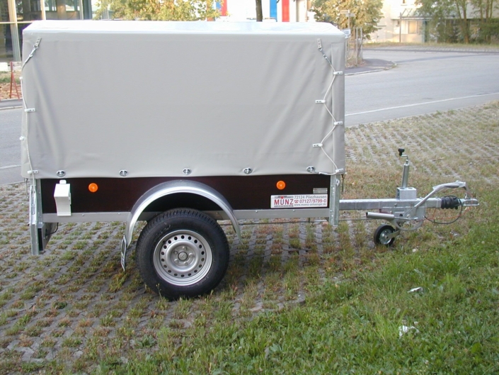 Gestell mit Plane